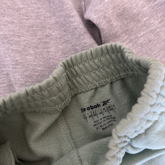 Reebok Set - Picture 3 of 4